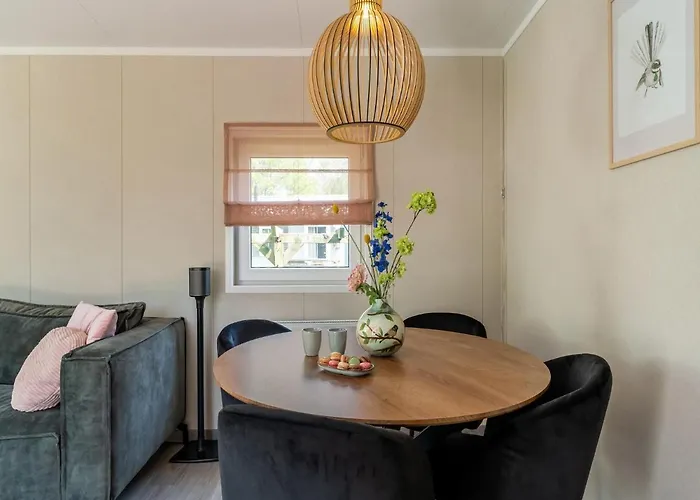 Luxury Near Ouddorp With Garden *