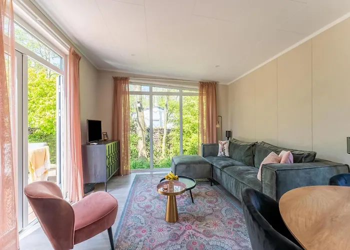 Luxury Near Ouddorp With Garden Holiday home *